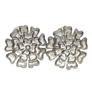 Vintage Anne Klein Domed Heart Flowers Floral Earrings Gray Silvertone 1"